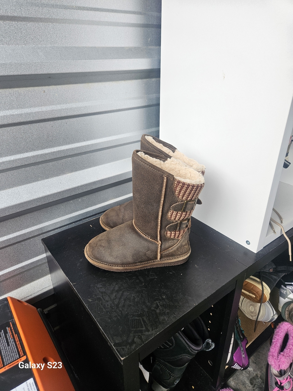 Bearpaw Women’s Size 5 Brown Suede Shearling Lined Buckle Knit Winter Boots